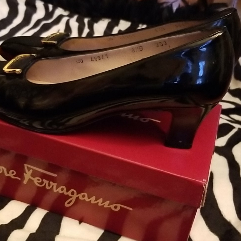 Shoes - Picture 6 of 7